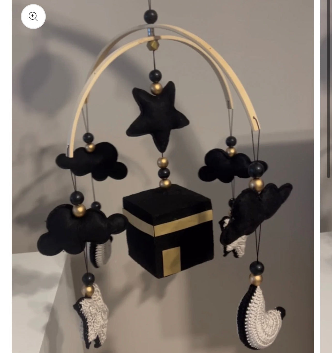 baby mobiel met gehaakte hangers